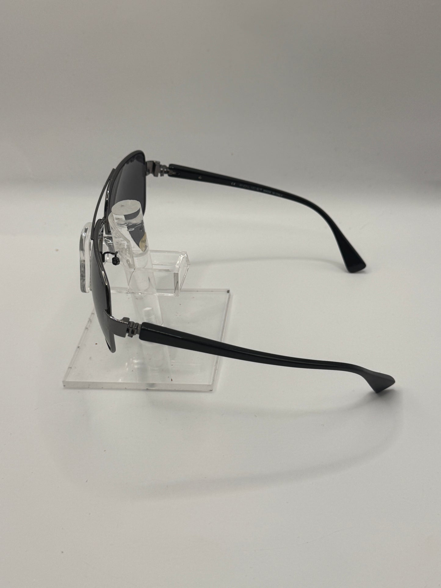 Police 8092 Sunglasses in color 568
