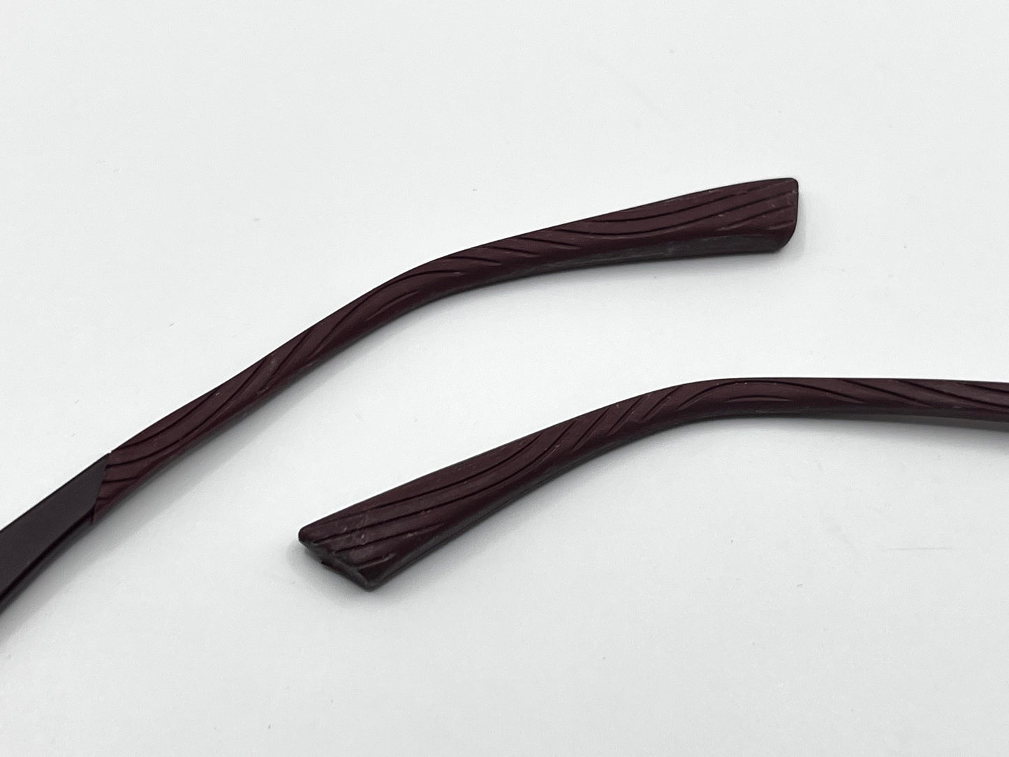 Maui Jim 650 Both Temples Dark Maroon