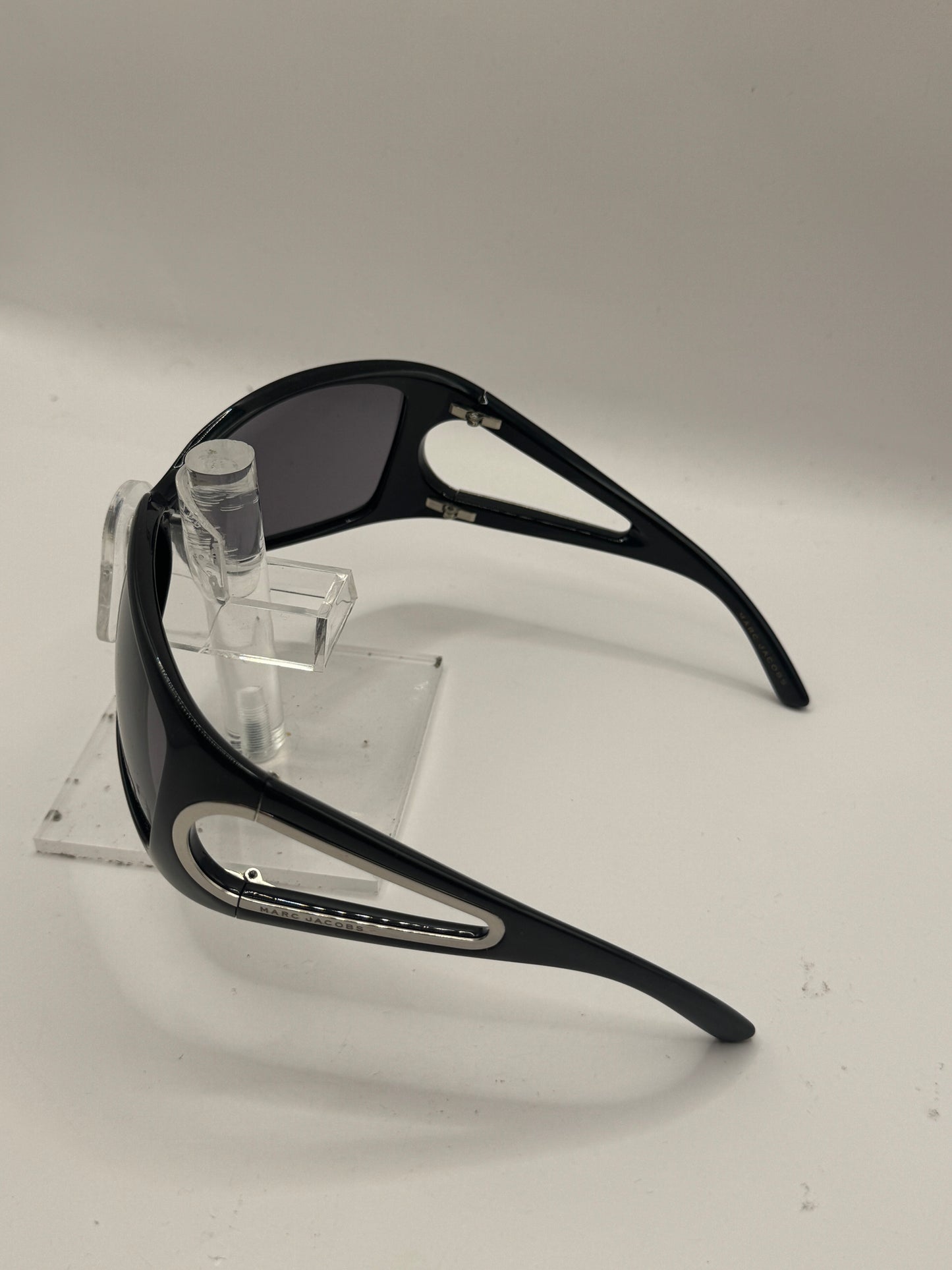 Marc Jacobs 042 Sunglasses in color Awdm8